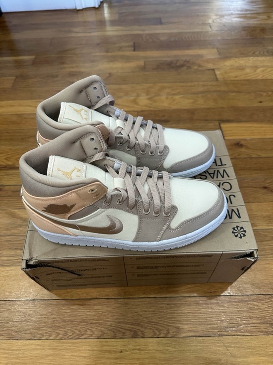 Jordan Shoes - *New* Jordan 1 Mid Women Brown (DV0427-102) Size 8.5W *Damaged Original Box*
